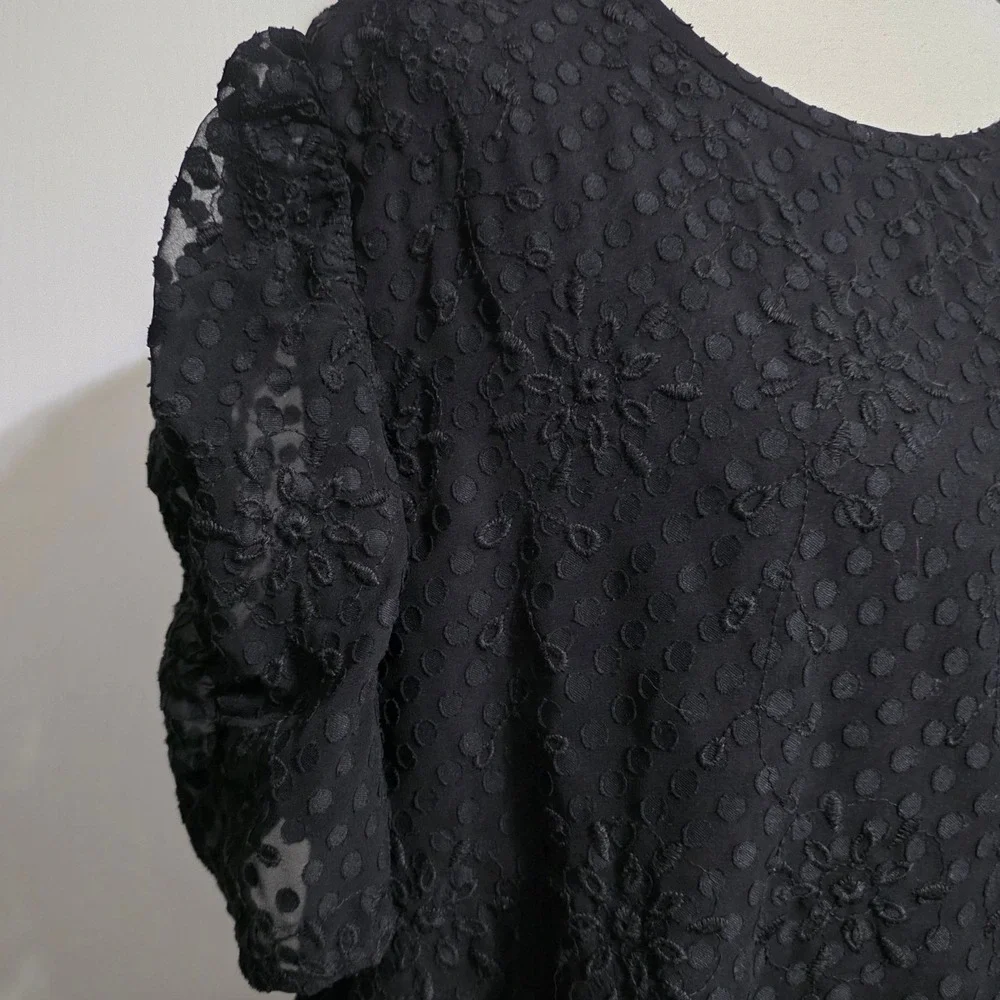 LOFT Blouse Womens L Black Swiss Dot Floral Eyelet Puff Sleeve Keyhole Back Work